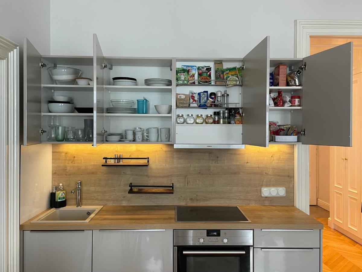 Luxury 2Br Apartment Neubaugasse Bécs Kültér fotó