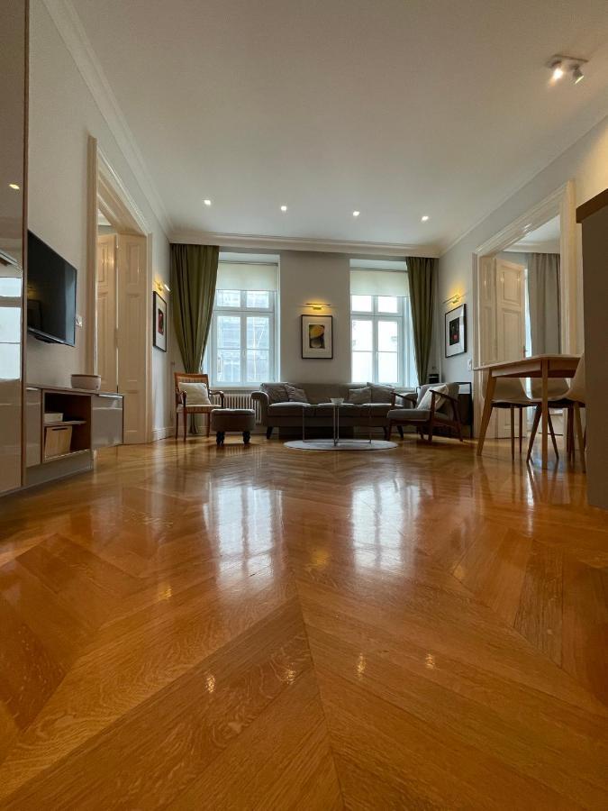 Luxury 2Br Apartment Neubaugasse Bécs Kültér fotó
